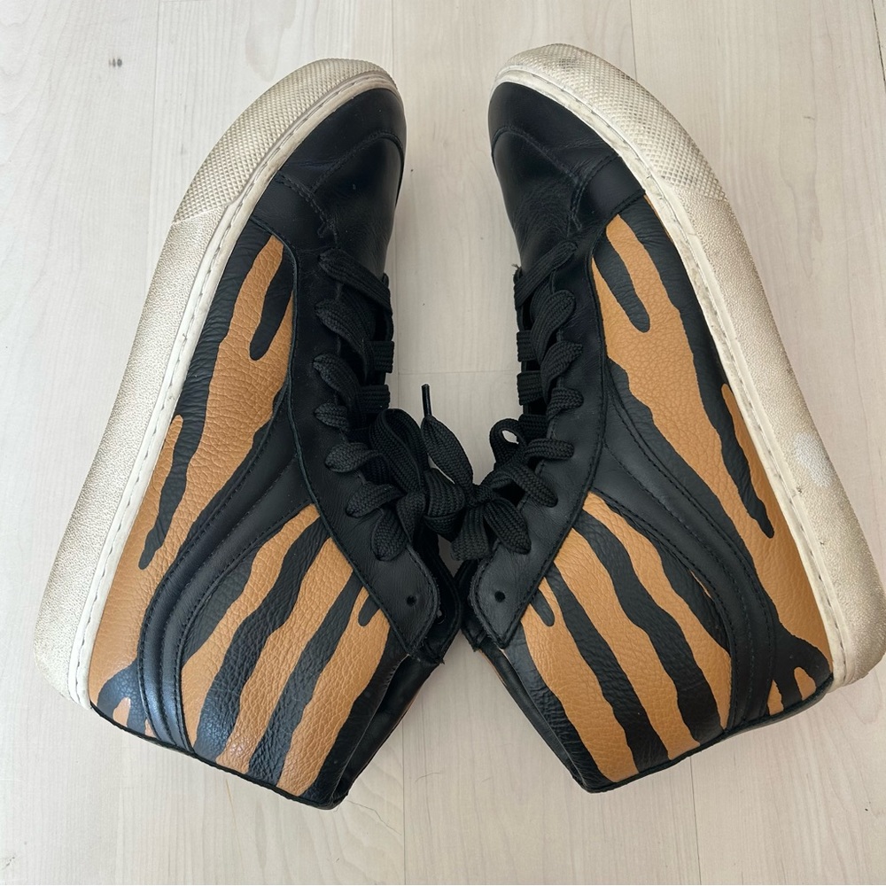 Coach NY Tiger Leather Hi Top Sneakers - Picture 4 of 13